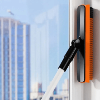 nettoyage devant fenĂȘtre balai brosse sol orange