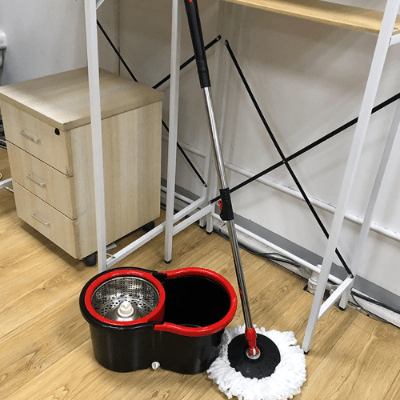 seau et balai essoreur professionnel noir salon