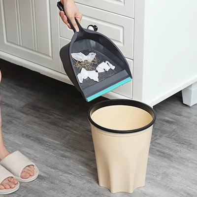 BALAYETTE ET RAMASSE POUSSIERE Compact renverse poubelle sans effort