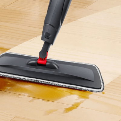 balai pour nettoyer sol contre saletés coriaces