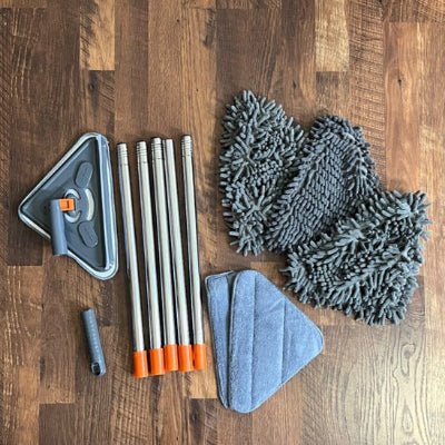 balai serpillère sur sol parquet