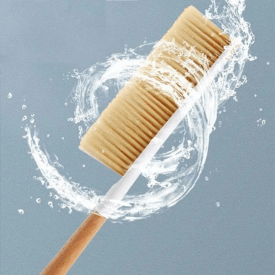 nettoyer à l'eau-balayette après utilisation
