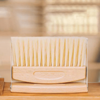 poser balayette de table en droit discret