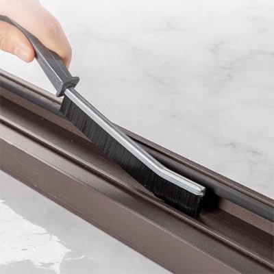 nettoyage interstice avec brosse joint carrelage