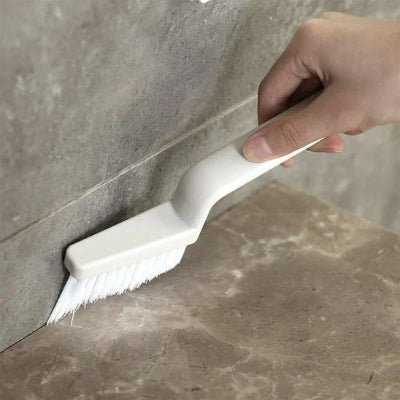 brosse pour nettoyer le carrelage recoin difficile d'accé