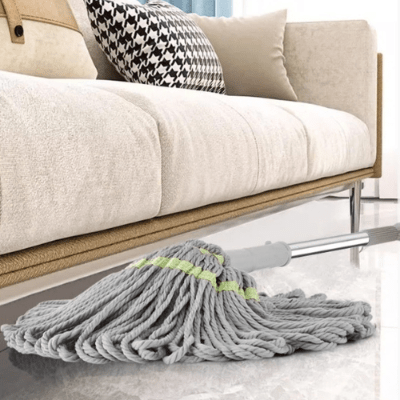 nettoyer sous canapé sans effort avec balai frange 